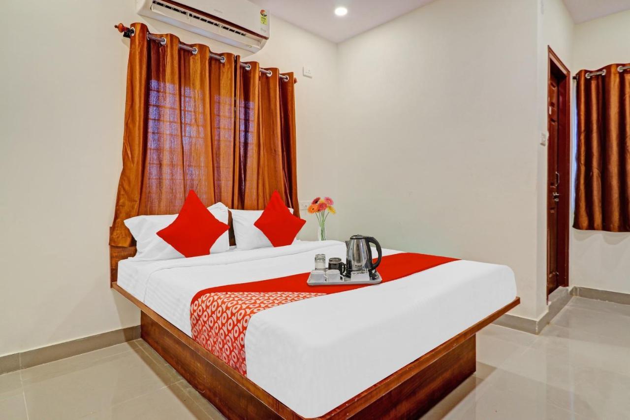 Hotel O Night Eye Hyderabad Esterno foto