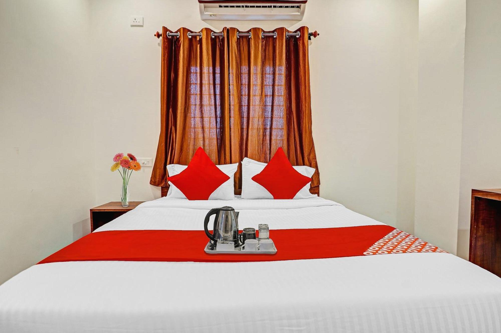 Hotel O Night Eye Hyderabad Esterno foto