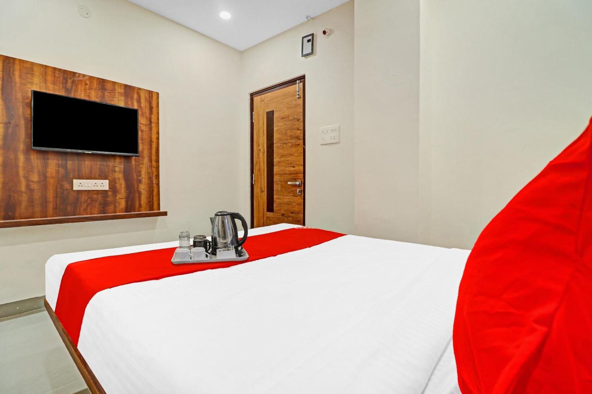 Hotel O Night Eye Hyderabad Esterno foto