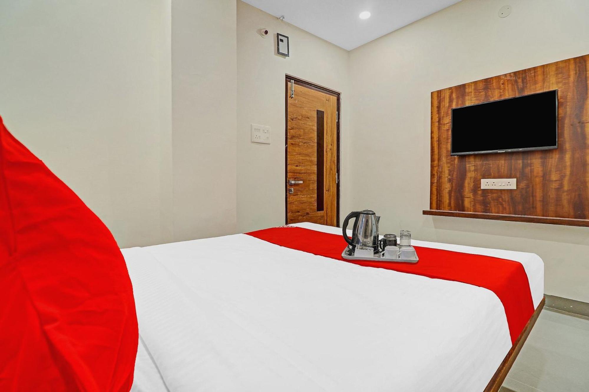 Hotel O Night Eye Hyderabad Esterno foto